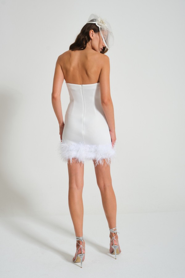 'TINA' Beyaz Straplez Tüy Detaylı Mini Elbise